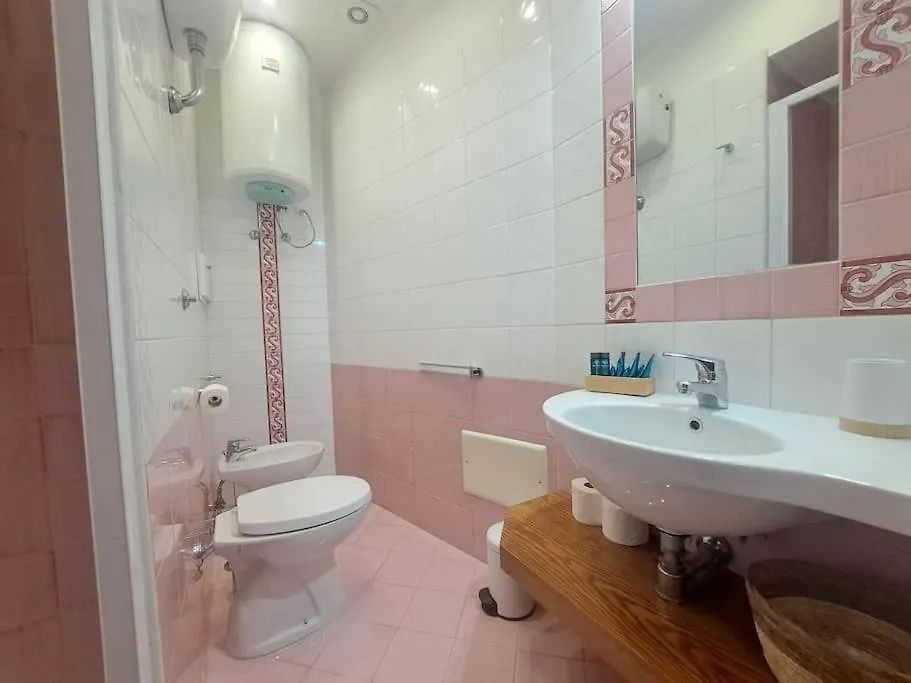 Apartment Casa Mirtilla A Mergellina Naples Italy